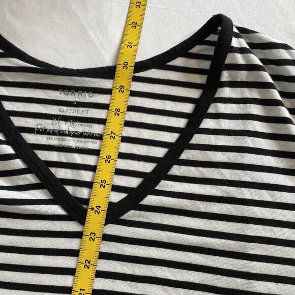 Torrid Women's Black White Striped Classic Fit T Shirt Size 5X Casual‎ Weekends - Picture 3 of 11